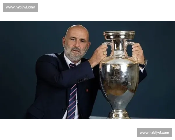 穆尼奥斯支招国足改革：本土主帅 + 外教辅佐 3-5 年周期是关键